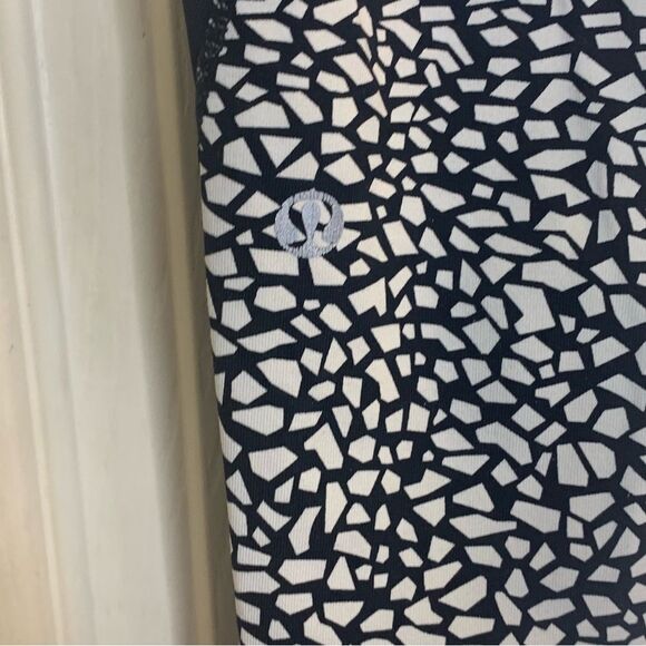 Lululemon Run Inspire Zipper Pocket Black White Leggings Size 10 - Picture 7 of 12